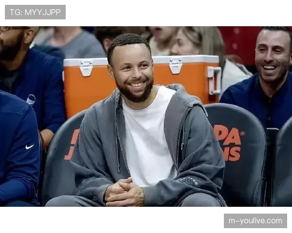 库里获准参加5v5对抗训练，复出时间仍待评估