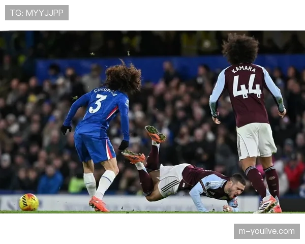 特写：卡利亚里老将若昂-佩德罗打入赛季首球后落泪